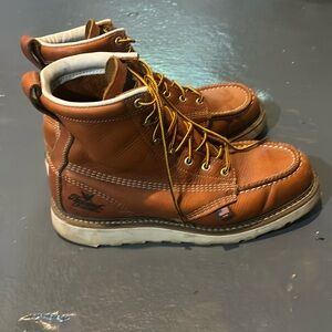 Men’s work boots soft toe Thorogood brand